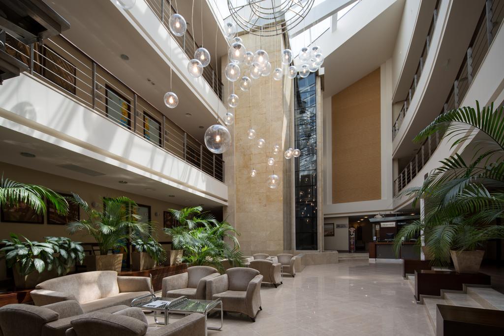 Mirotel Resort And Spa Truskavets Ngoại thất bức ảnh Lobby