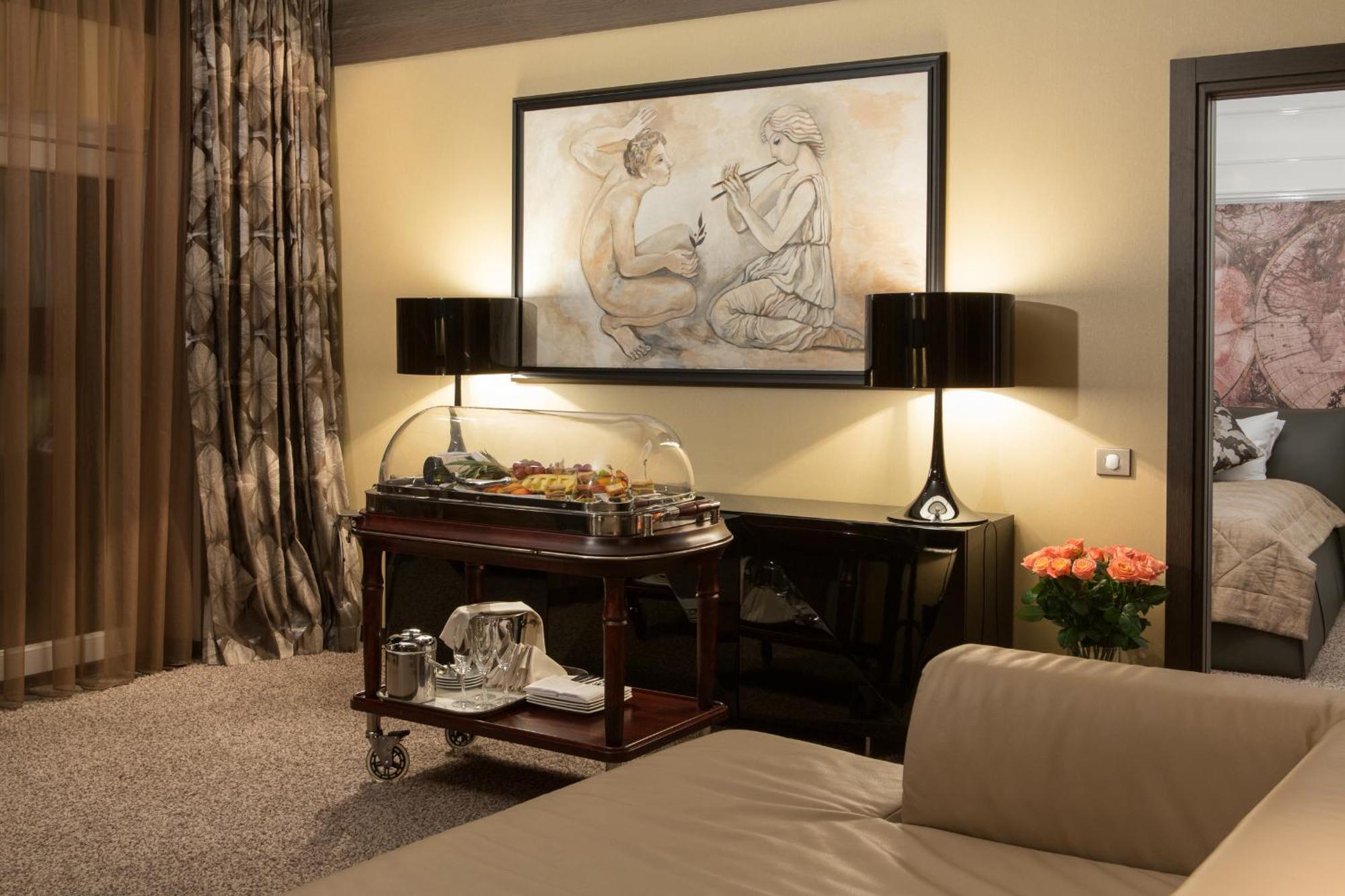 Mirotel Resort And Spa Truskavets Phòng bức ảnh A room designed by the firm