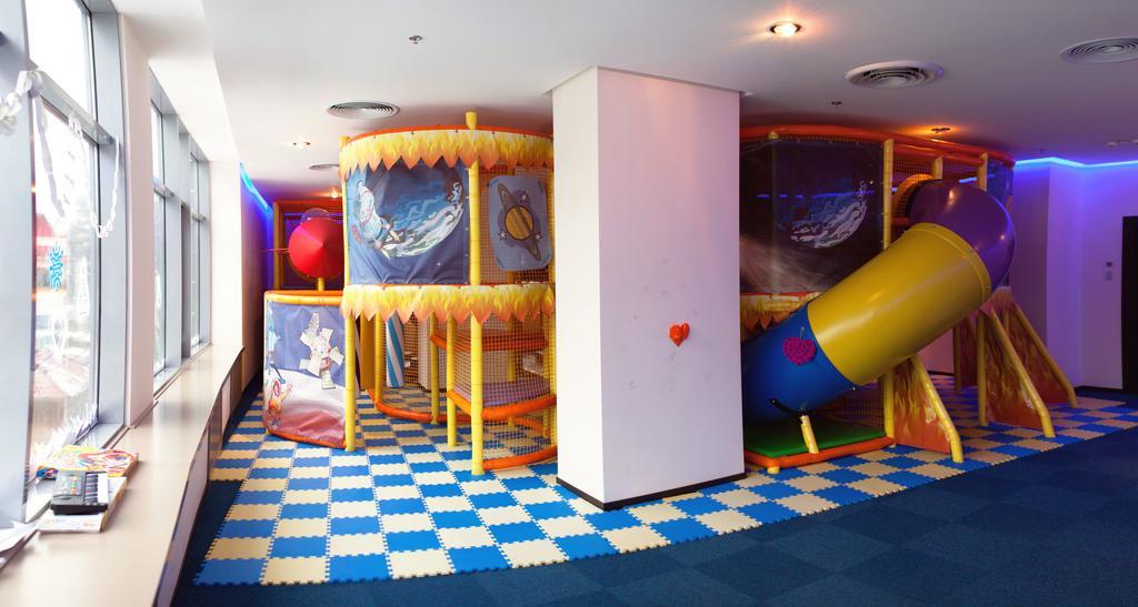 Mirotel Resort And Spa Truskavets Ngoại thất bức ảnh The Play Zone
