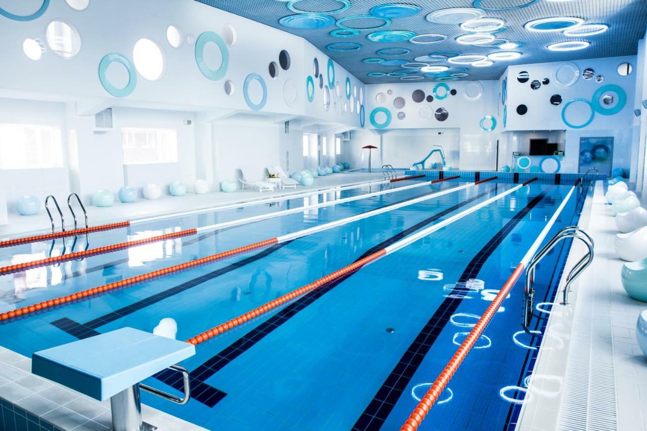 Mirotel Resort And Spa Truskavets Ngoại thất bức ảnh Swimming pool